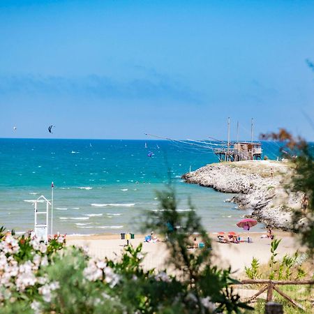 Camping Village Baia Falcone Vieste Bagian luar foto